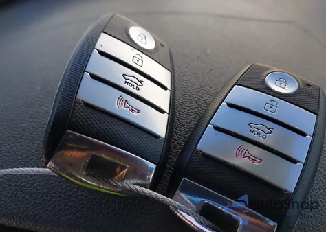 2016 Kia Optima Ex z USA, uszkodzony, nr VIN 5XXGU4L39GG012642